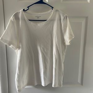 Laura Scott Tee